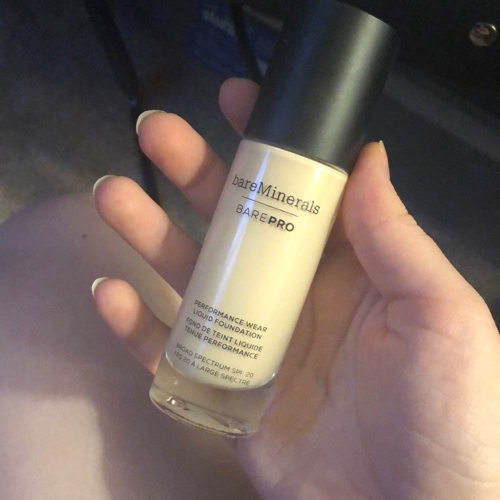 Bare Minerals bare Pro “Fair 01”